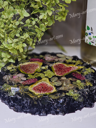 Подставка под горячее и холодное. Дизайн в черном цвете с инжиром. Идеально под бокал вина, для красивого интерьера